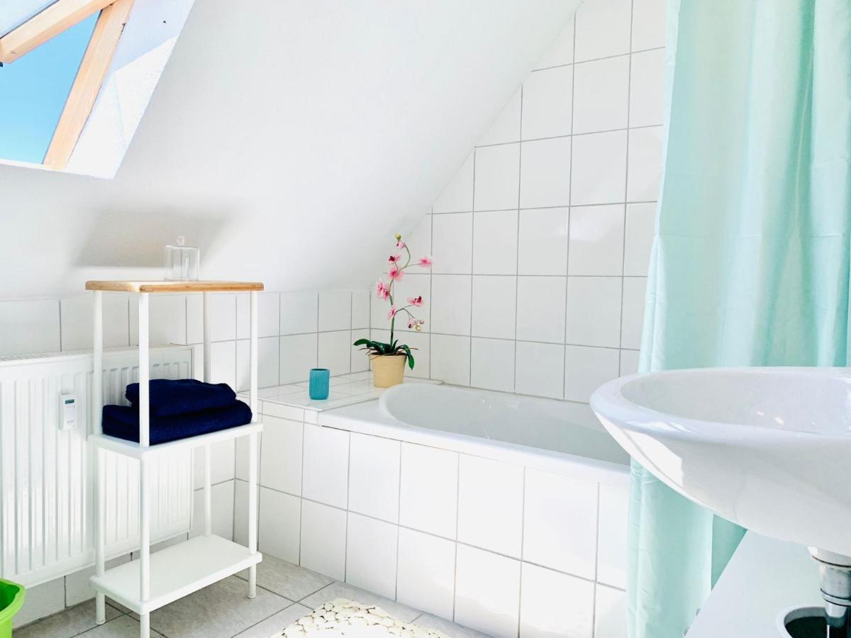 Ferienwohnung Liesel - Kuche, Bad, Wlan, 3 Schlafzimmer, Parkplatz Malterdingen Ngoại thất bức ảnh